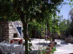 cyprus_villas_tochni_limassol_chrisoulas_courtyard.jpg (89044 bytes)