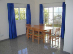 elite_villas_detached_3_bed_dining_area.jpg (115233 bytes)