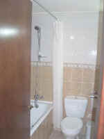 limassol_house_dasoudi_bathroom.jpg (13931 bytes)